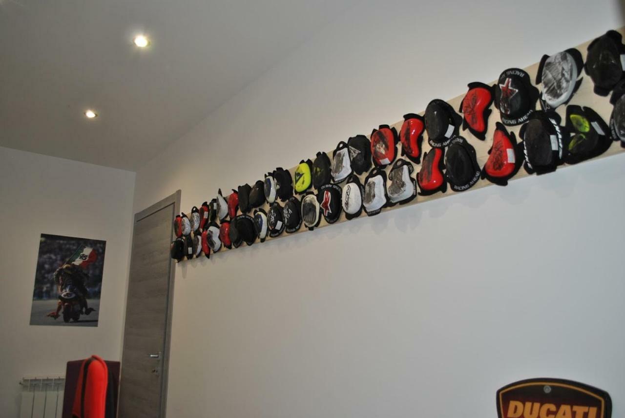 Bed and Breakfast Italian Piston House Sport Moto Rent Millesimo Exterior foto