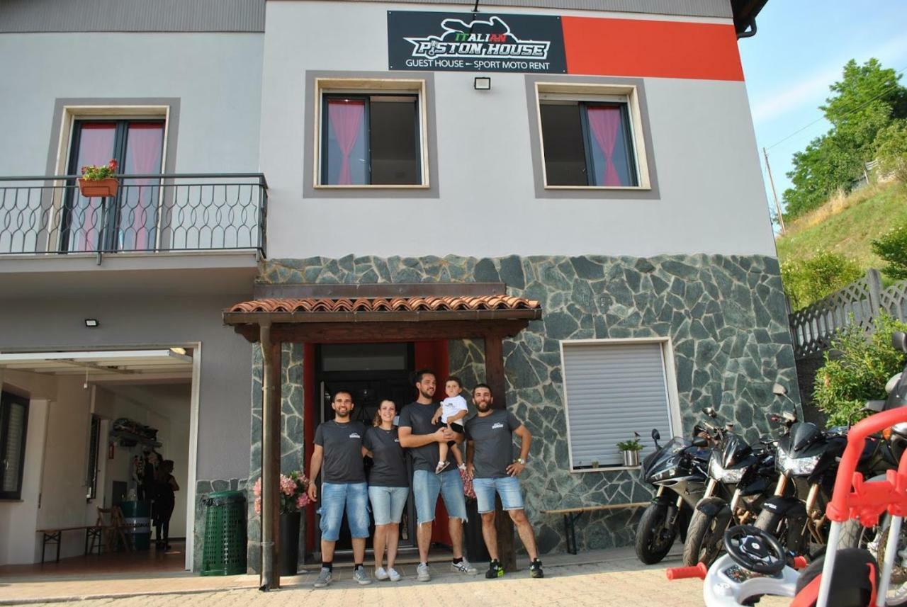 Bed and Breakfast Italian Piston House Sport Moto Rent Millesimo Exterior foto