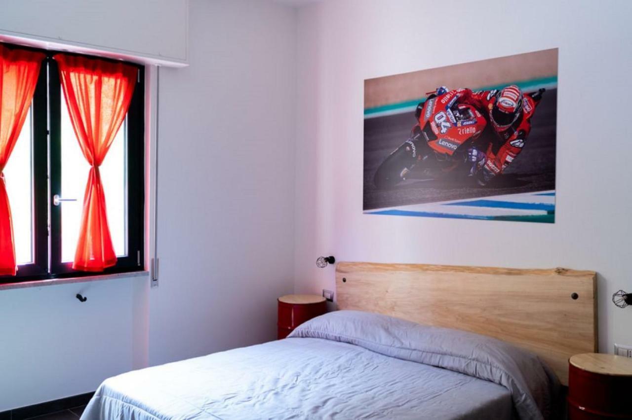 Bed and Breakfast Italian Piston House Sport Moto Rent Millesimo Exterior foto