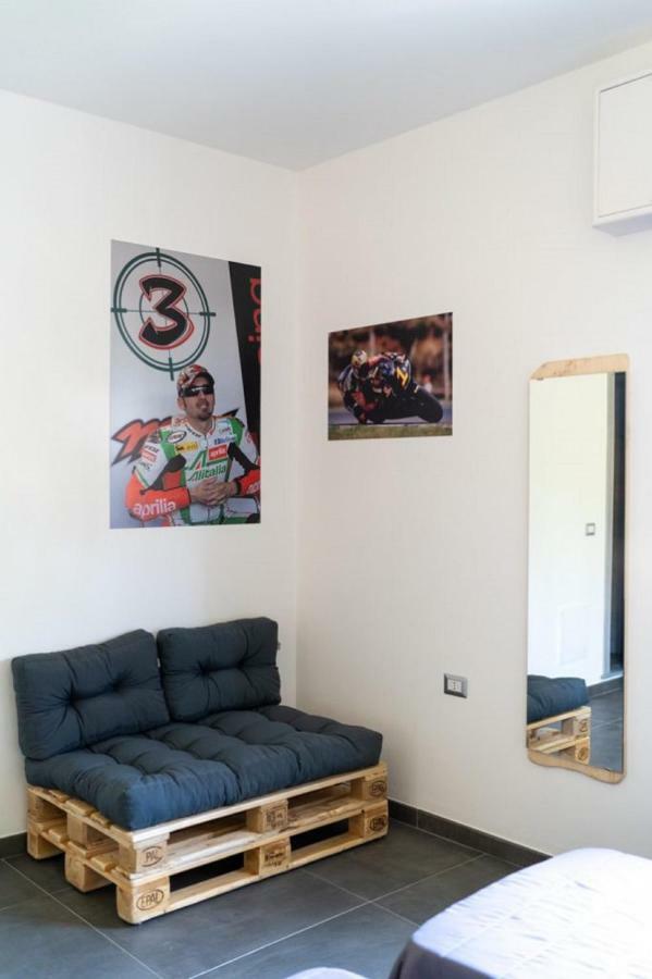 Bed and Breakfast Italian Piston House Sport Moto Rent Millesimo Exterior foto