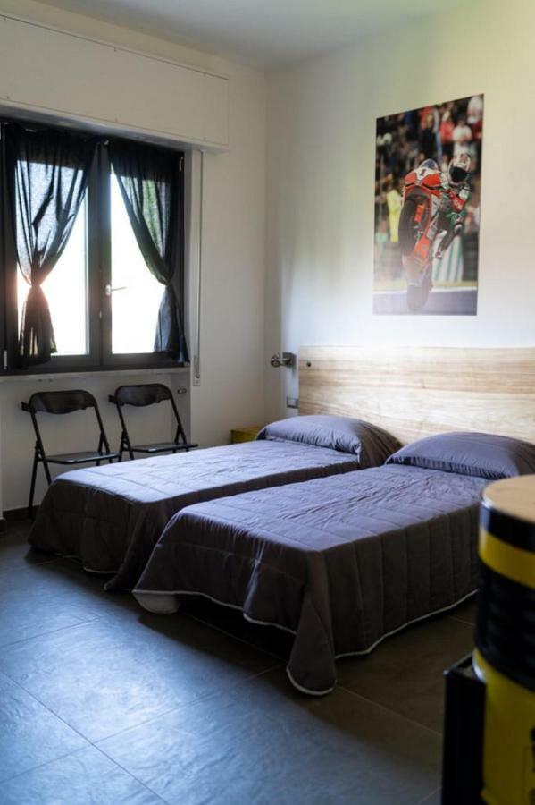 Bed and Breakfast Italian Piston House Sport Moto Rent Millesimo Exterior foto