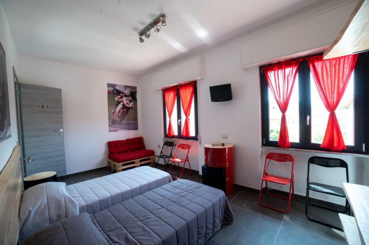 Bed and Breakfast Italian Piston House Sport Moto Rent Millesimo Exterior foto